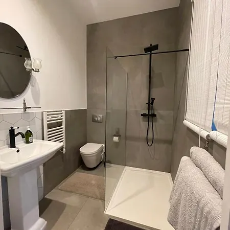Dans Un Chateau Exceptionnel Du 18e Siecle La Londe-les-Maures