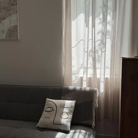 Dans Un Chateau Exceptionnel Du 18e Siecle